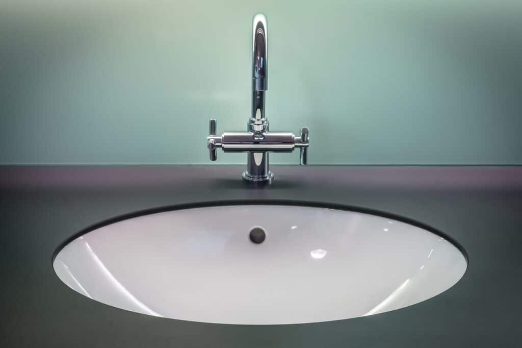 AquaDance High Pressure 6-Setting 3.5 Chrome Face Handheld Shower with Hose for the Ultimate Shower Experience! Officially Independently Tested to Meet Strict US Quality  Performance Standards!