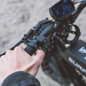 Photo Adjustable handlebars