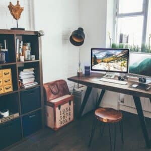 Photo Adjustable desk